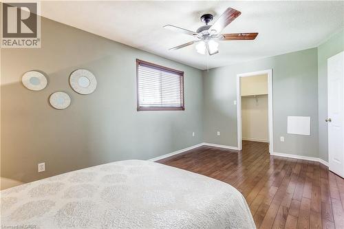 357 Acadia Drive, Hamilton, ON - Indoor Photo Showing Bedroom