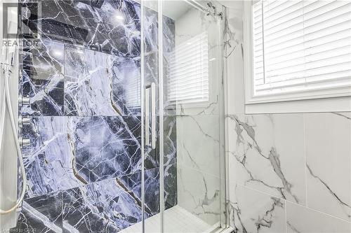 357 Acadia Drive, Hamilton, ON - Indoor Photo Showing Bathroom