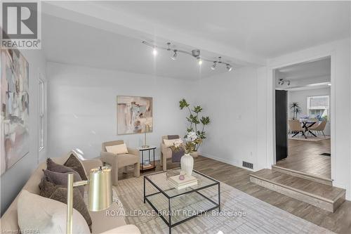 74 Eighth Avenue, Brantford, ON - Indoor Photo Showing Living Room