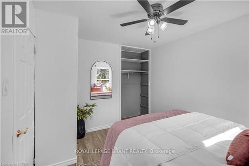 74 Eighth Avenue, Brantford, ON - Indoor Photo Showing Bedroom