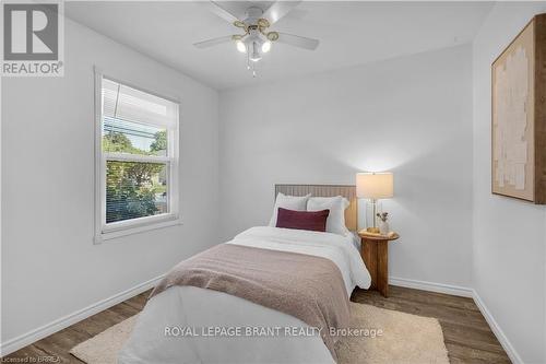 74 Eighth Avenue, Brantford, ON - Indoor Photo Showing Bedroom
