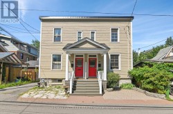142 RIVER LANE  Ottawa, ON K1M 1T1