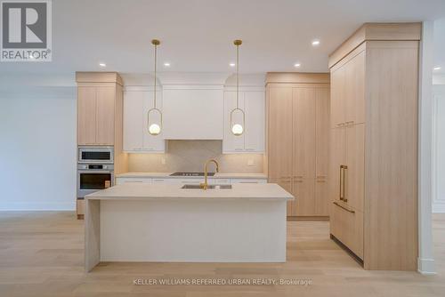37 Wesley Avenue, Mississauga, ON - Indoor Photo Showing Kitchen