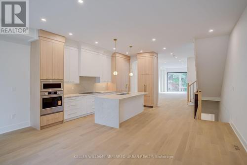 37 Wesley Avenue, Mississauga, ON - Indoor Photo Showing Kitchen With Upgraded Kitchen