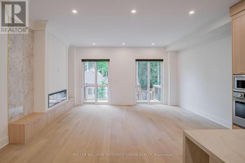 37 Wesley Avenue, Mississauga, ON - Indoor With Fireplace