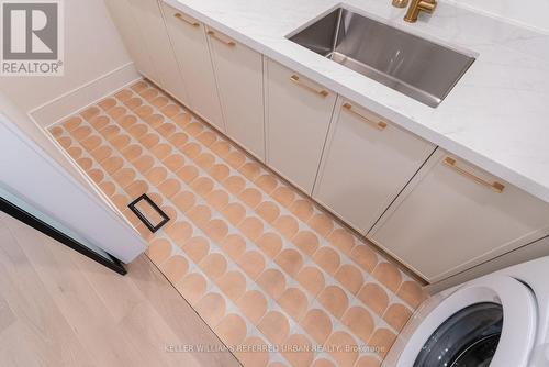 37 Wesley Avenue, Mississauga, ON - Indoor Photo Showing Laundry Room