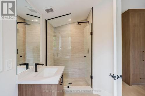 37 Wesley Avenue, Mississauga, ON - Indoor Photo Showing Bathroom