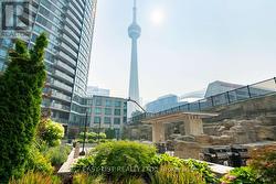 101 - 373 FRONT STREET W Toronto, ON M5V 3R7