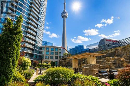 101 - 373 Front Street W, Toronto, ON - Outdoor