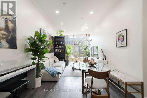 101 - 373 Front Street W, Toronto, ON - Indoor