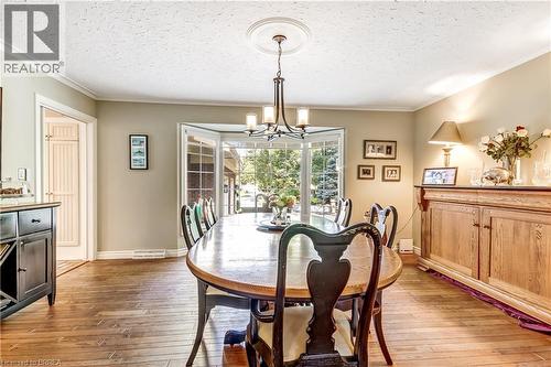 19 Oakley Road, Brantford, ON - Indoor Photo Showing Dining Room