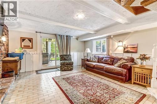 19 Oakley Road, Brantford, ON - Indoor Photo Showing Living Room