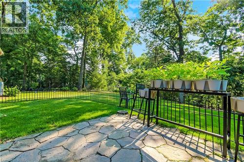 19 Oakley Road, Brantford, ON - Outdoor