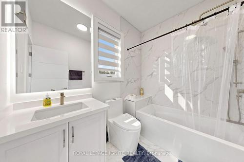 26 Devondale Avenue, Toronto, ON - Indoor Photo Showing Bathroom