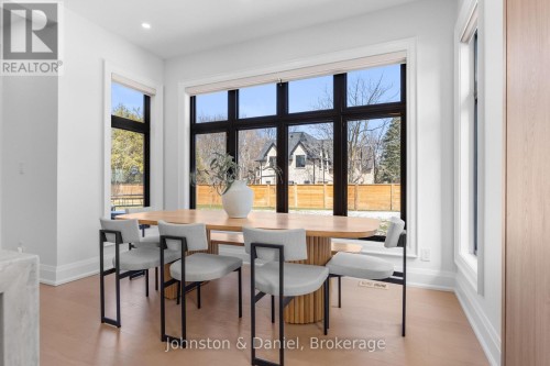 4 Pine Ridge Drive, Toronto, ON - Indoor Photo Showing Dining Room