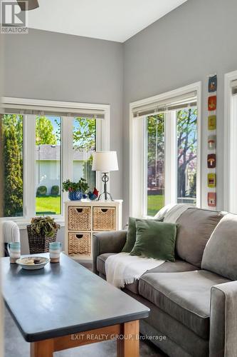 12 Aletha Drive, Prince Edward County (Wellington), ON - Indoor Photo Showing Living Room
