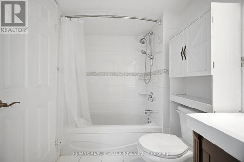 607 - 2261 Lake Shore Boulevard W, Toronto, ON - Indoor Photo Showing Bathroom