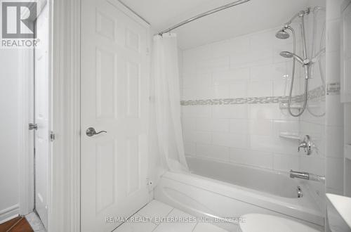 607 - 2261 Lake Shore Boulevard W, Toronto, ON - Indoor Photo Showing Bathroom