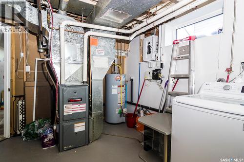 401 R Avenue N, Saskatoon, SK - Indoor Photo Showing Other Room