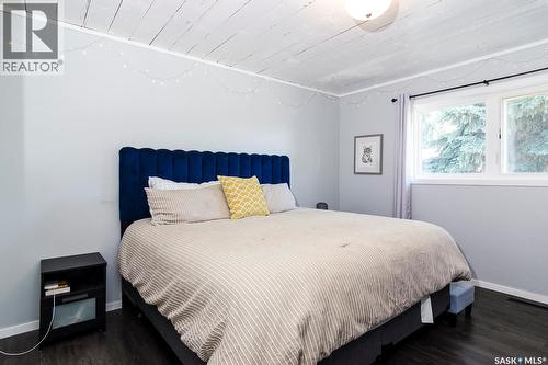 401 R Avenue N, Saskatoon, SK - Indoor Photo Showing Bedroom
