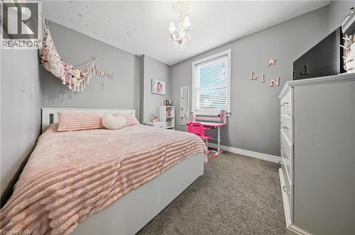 203 West 31St Street, Hamilton, ON - Indoor Photo Showing Bedroom