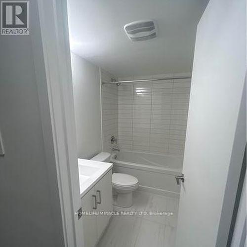 81 - 39 HONEYCRISP CRESCENT , Vaughan, Ontario L4K 0N6 4