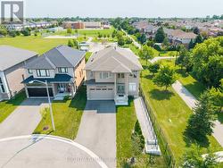 34 HAMPSHIRE PLACE  Hamilton, ON L8J 3W8