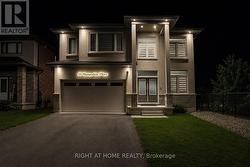 34 HAMPSHIRE PLACE Hamilton, ON L8J 3W8