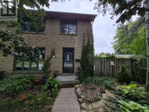 8 - 850 BERKSHIRE DRIVE  London South, ON N6J 3S7