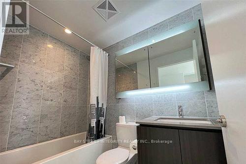 303 - 117 Mcmahon Drive, Toronto, ON - Indoor Photo Showing Bathroom