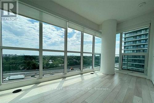 303 - 117 Mcmahon Drive, Toronto, ON - Indoor Photo Showing Other Room