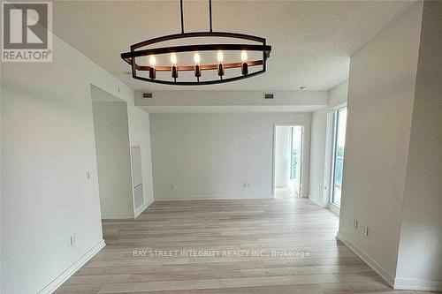 303 - 117 Mcmahon Drive, Toronto, ON - Indoor Photo Showing Other Room