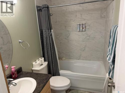 2018 8Th Street, Rosthern, SK - Indoor Photo Showing Bathroom