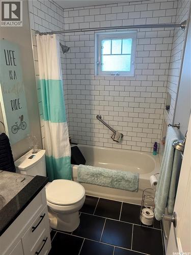705 Northridge Court, Shellbrook, SK - Indoor Photo Showing Bathroom