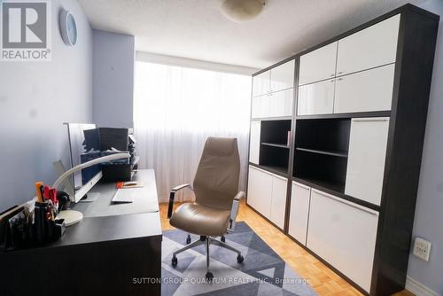 1810 - 11 Wincott Drive, Toronto, ON - Indoor Photo Showing Office