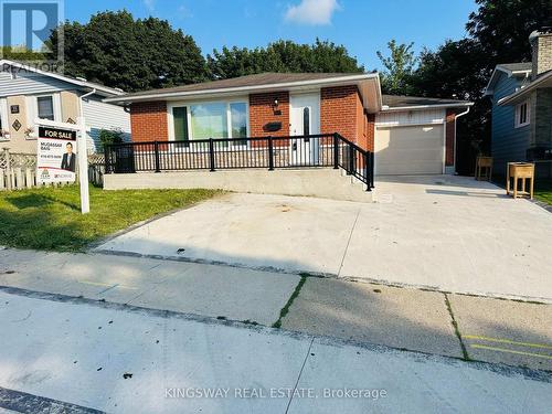 !!!!!!!!!!!!!!!!!!!!!!!!!!! LEDGAL DUPLEX  !!!!!!! - 35 Silver Aspen Crescent, Kitchener, ON - Outdoor