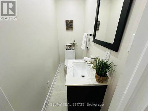 35 Silver Aspen Crescent, Kitchener, ON - Indoor Photo Showing Other Room