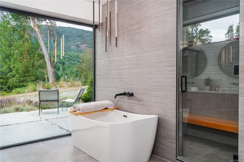 3300 Ferguson Rd, Nanaimo, BC 