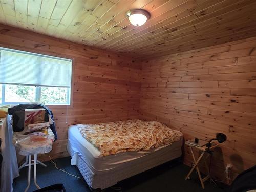 2 Moore Bay, Kenora, ON - Indoor Photo Showing Bedroom