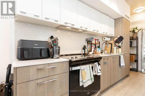902 - 45 Baseball Place, Toronto, ON - Indoor Photo Showing Kitchen