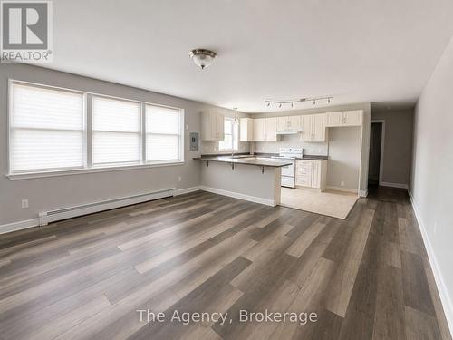 6 - 143 WESTCHESTER CRESCENT , St. Catharines (E. Chester), Ontario L2P 2N8 3