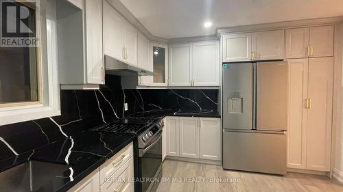 UPPER - 65 HEASLIP TERRACE , Toronto, Ontario M1T 1W8 4