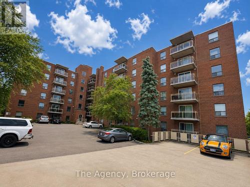 504 - 99 CHURCH STREET , St. Catharines (Downtown), Ontario L2R 3E1 2