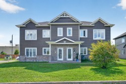 101-20 Rue de la Rencontre  Sainte-Catherine-De-La-Jacques-Cartier, QC G3N 0Z9