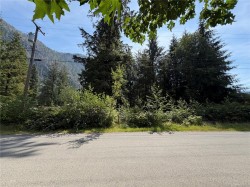 609 Keno Cres  Zeballos, BC V0P 2A0