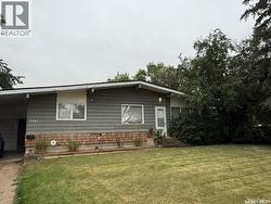 1141 Hartney AVENUE Weyburn, SK S4H 0L9