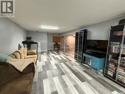 1141 Hartney Avenue, Weyburn, SK - Indoor