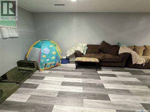 1141 Hartney Avenue, Weyburn, SK - Indoor