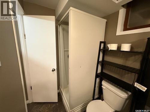 1141 Hartney Avenue, Weyburn, SK - Indoor Photo Showing Bathroom