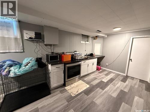 1141 Hartney Avenue, Weyburn, SK - Indoor